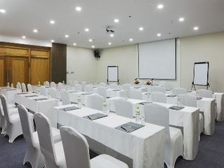 Golden Rose Hotel