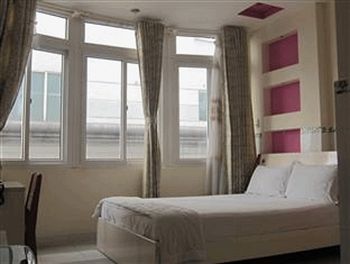Hotel Expats Minh Quang