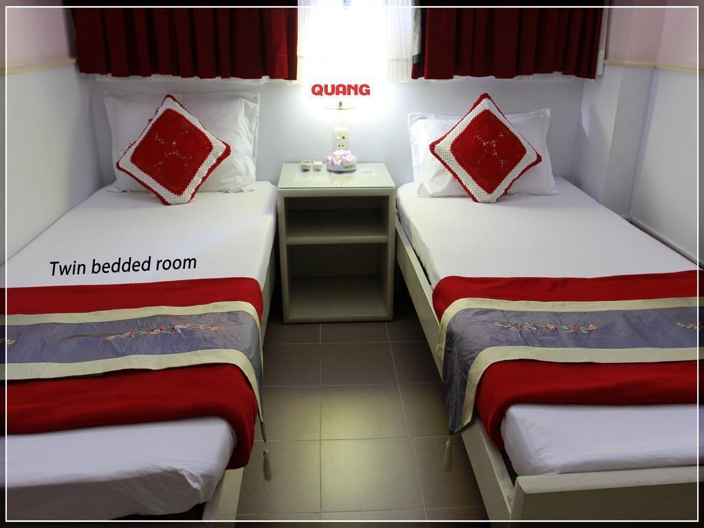 Quang Saigon Hotel- 40-7 Bui Vien-walking Street Guest house
