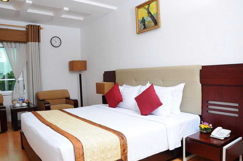 Park Saigon Hotel