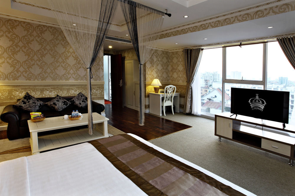 Hotel Golden Crown