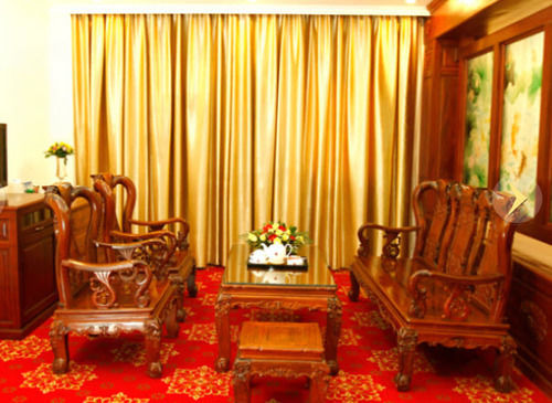 Tan Son Nhat 2 Hotel 3*