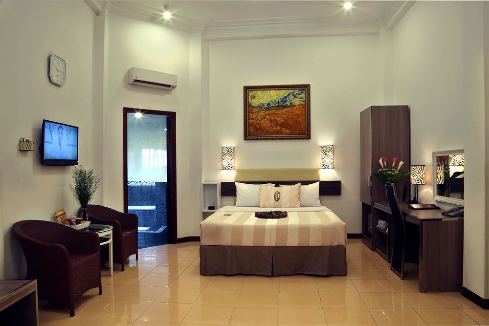 A25 - 14 Pho Duc Chinh Hotel
