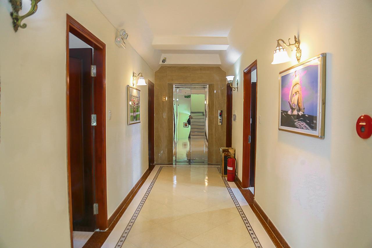 Golden Hotel 2*