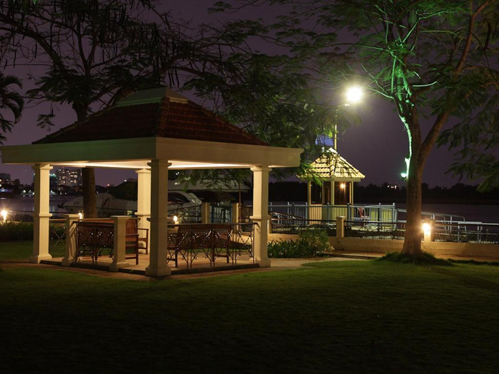 Aparthotel Riverside Serviced