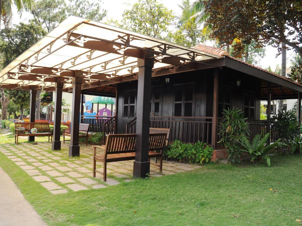 Riverside Serviced 4* Ho Chi Minh City
