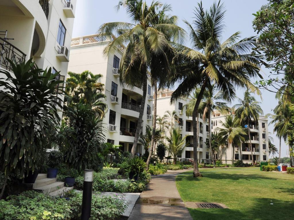 Aparthotel Riverside Serviced 4*