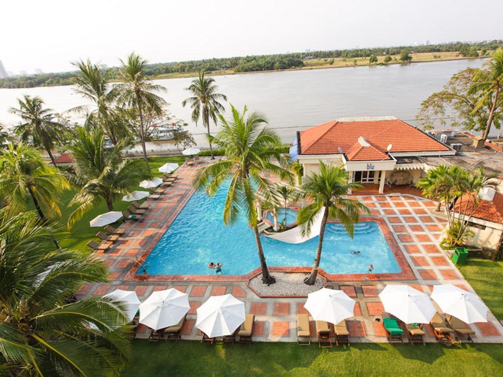 Riverside Serviced Aparthotel 4*