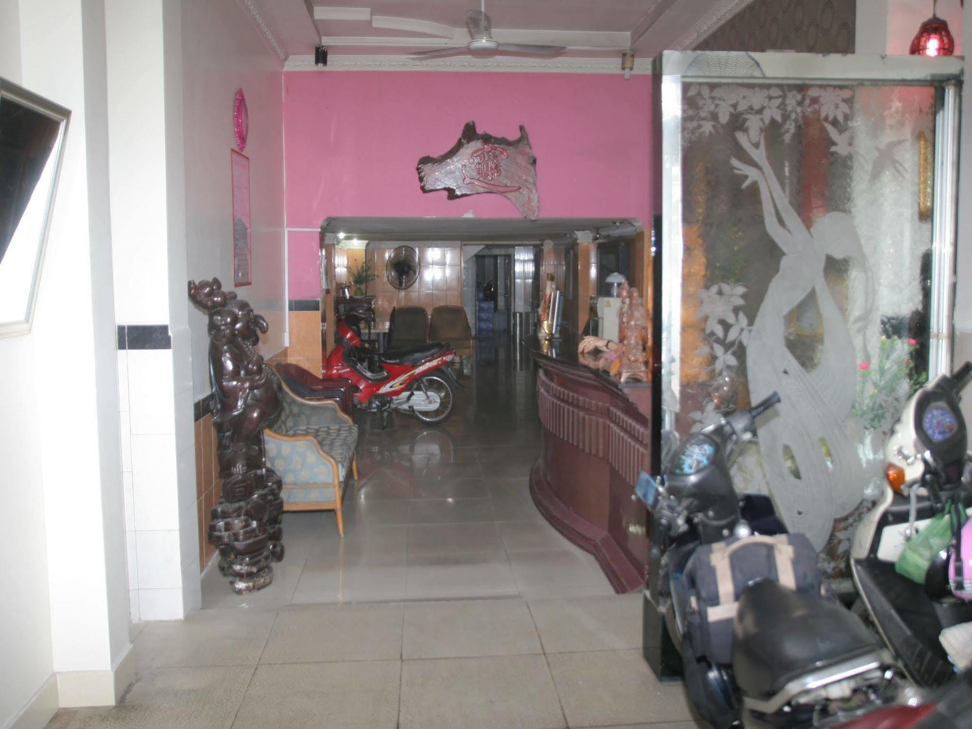 Hotel Tran Chau Ho Chi Minh City