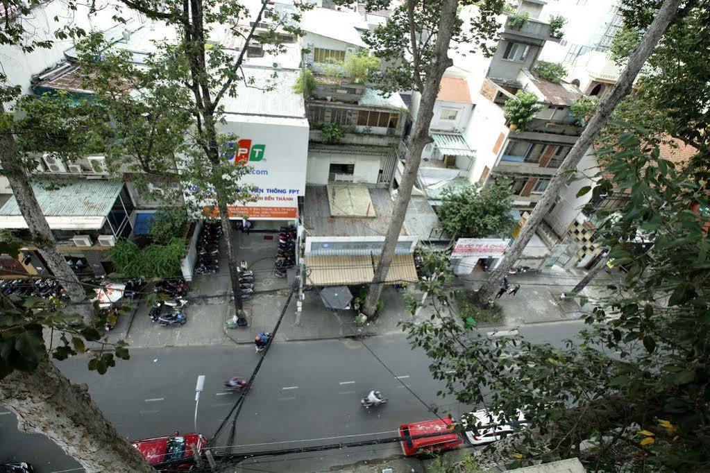 Lucky Star Saigon Hotel