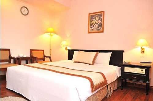 Caesar Hotel 3*