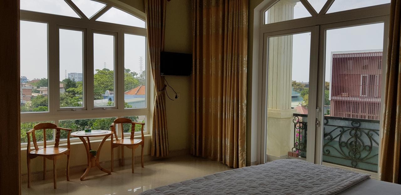 Dang Hotel *
