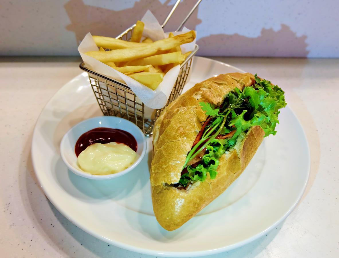 Hotel Ibis Saigon Airport