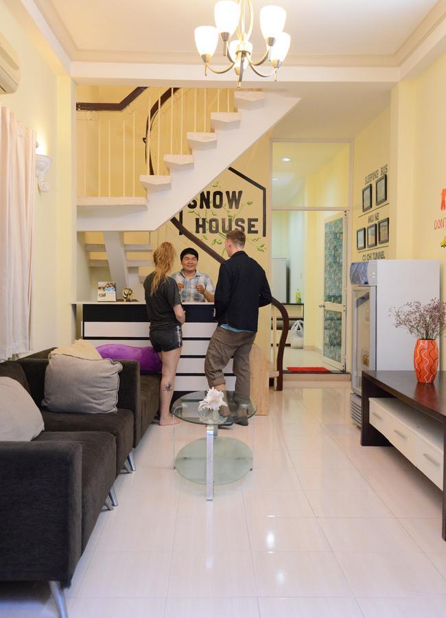Asrama Snow House