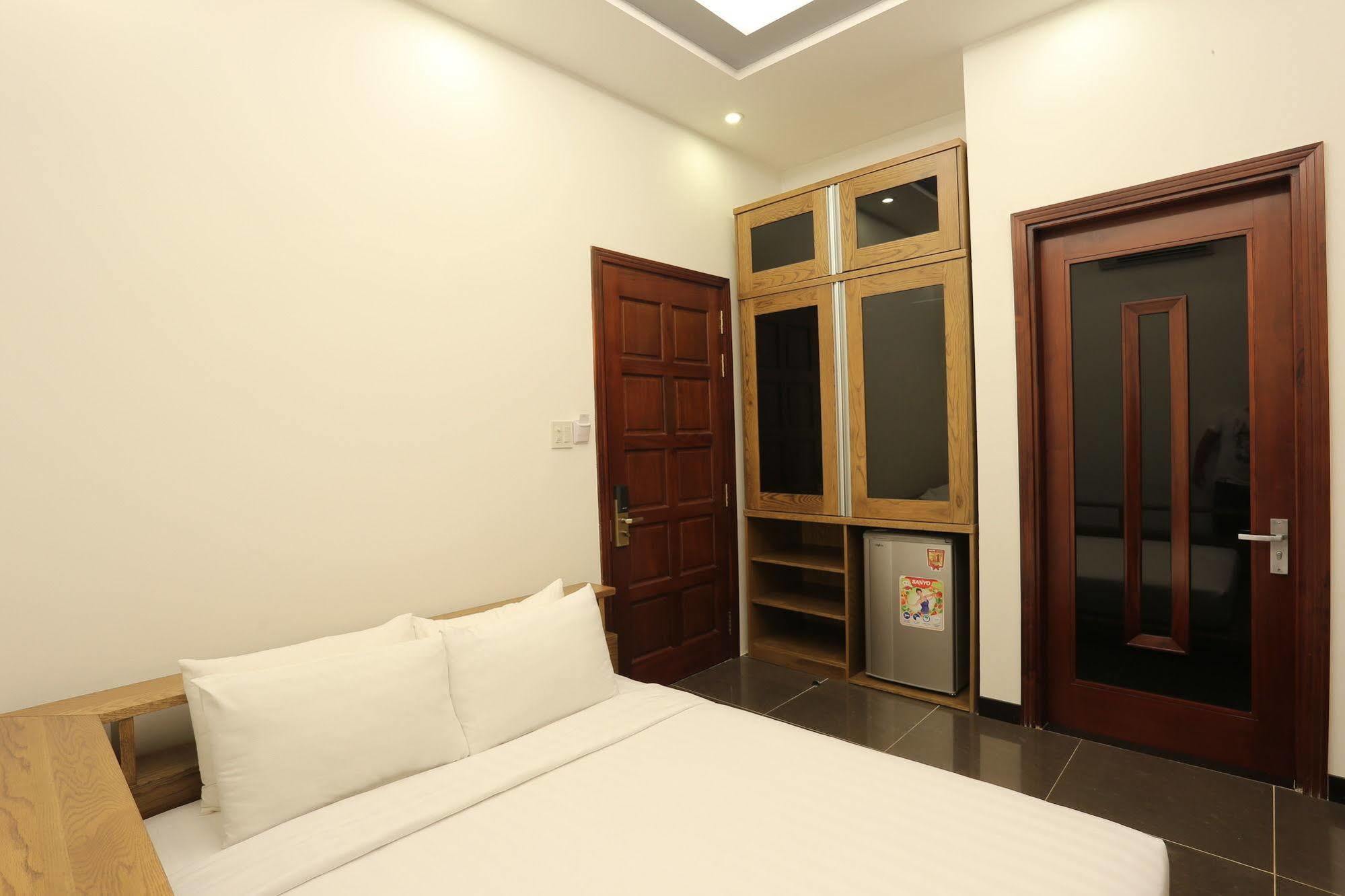 Valentine Hotel