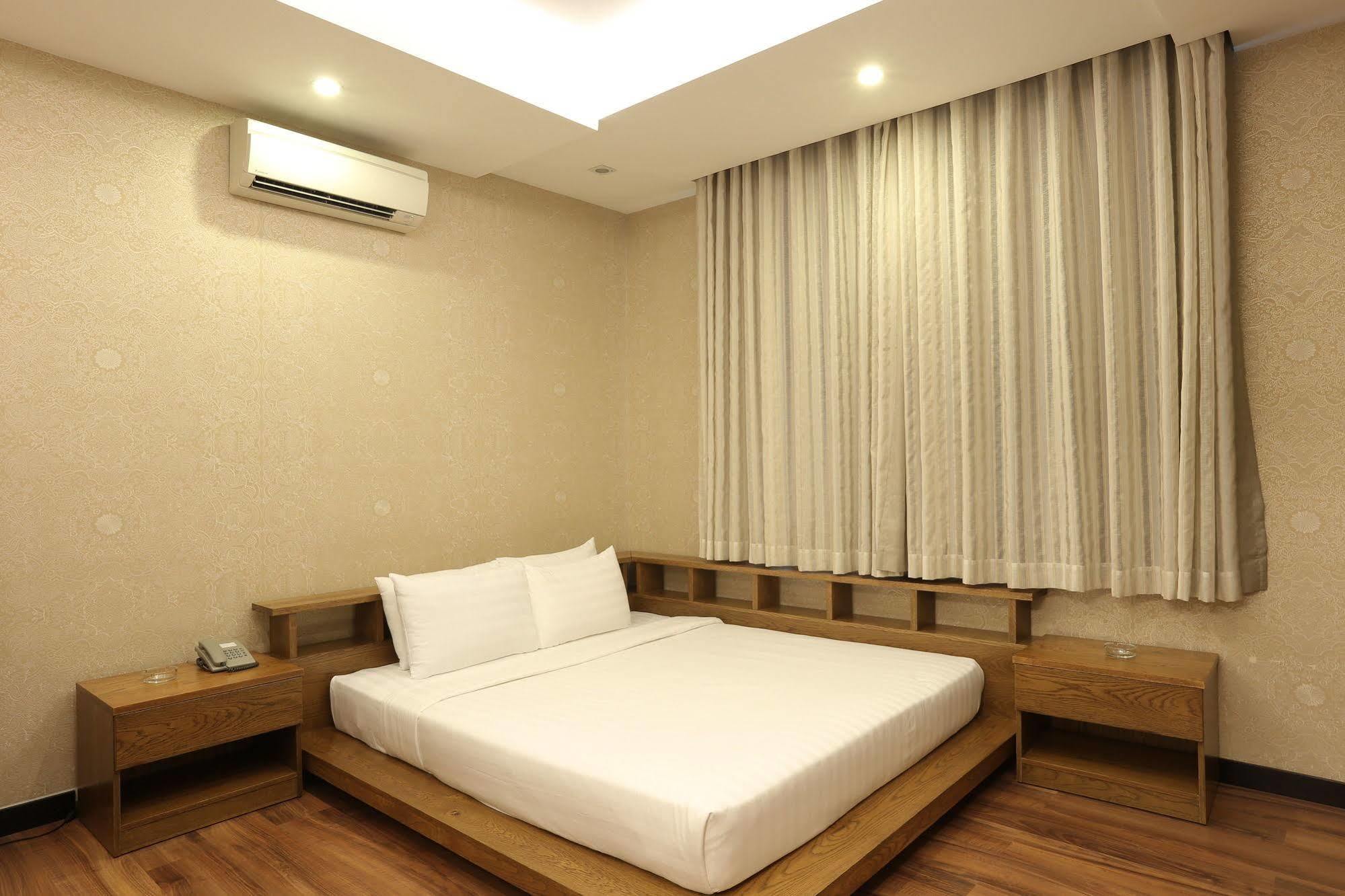 Valentine Hotel