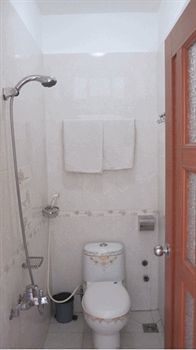 Hotel Expats Minh Quang *