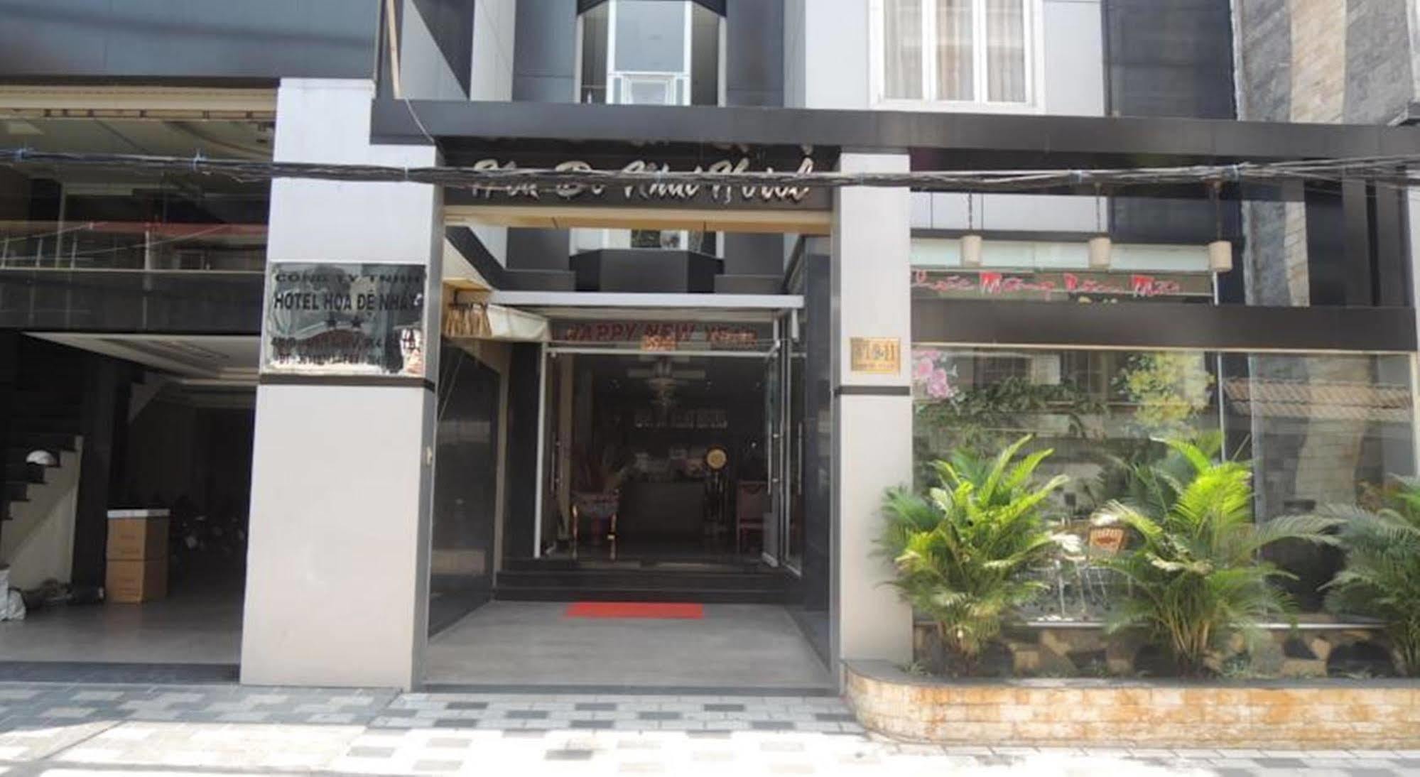 Hotel Hoa De Nhat Hotel- San Bay Tan Son Nhat