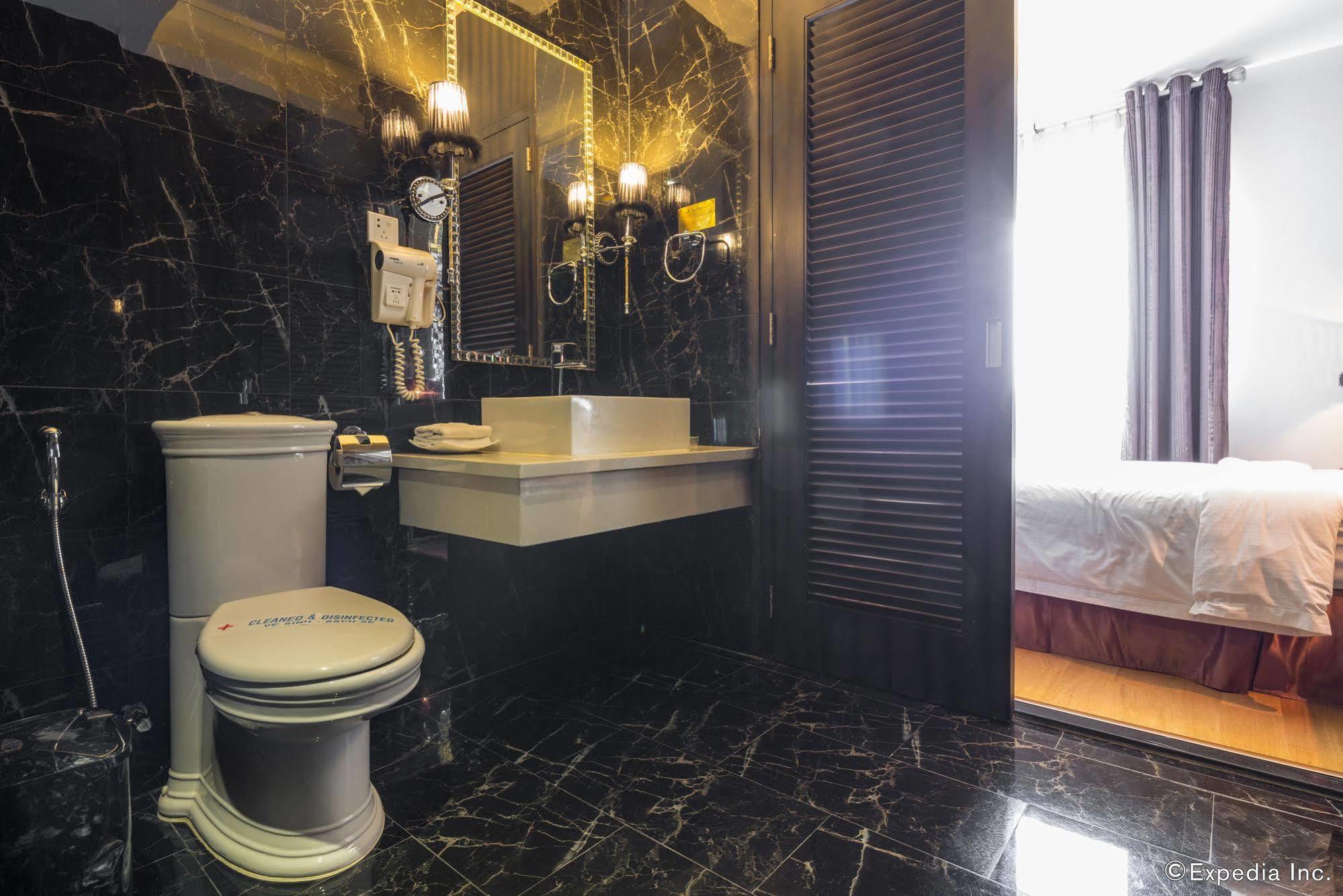 Hotel A&em Ba Trung 3*
