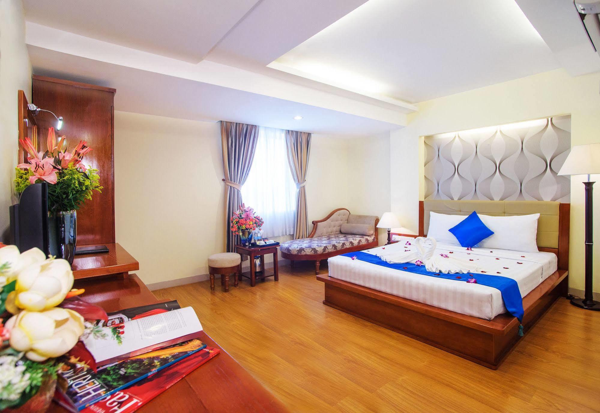 Blessing 1 Saigon Hotel