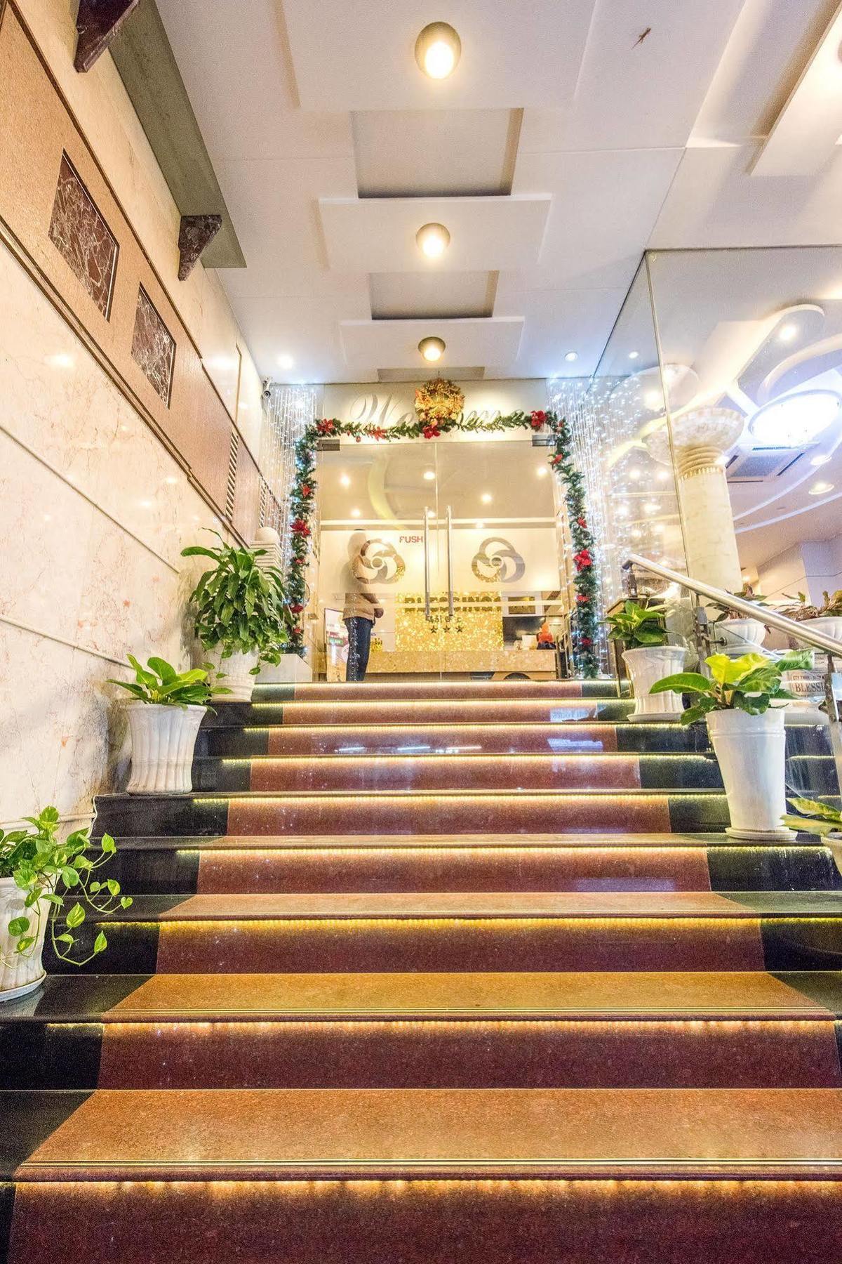 Blessing 1 Saigon 3*