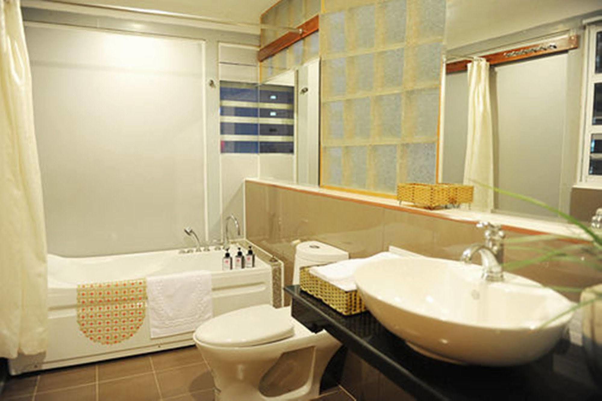 Thuy Sakura & Serviced Bandar Ho Chi Minh