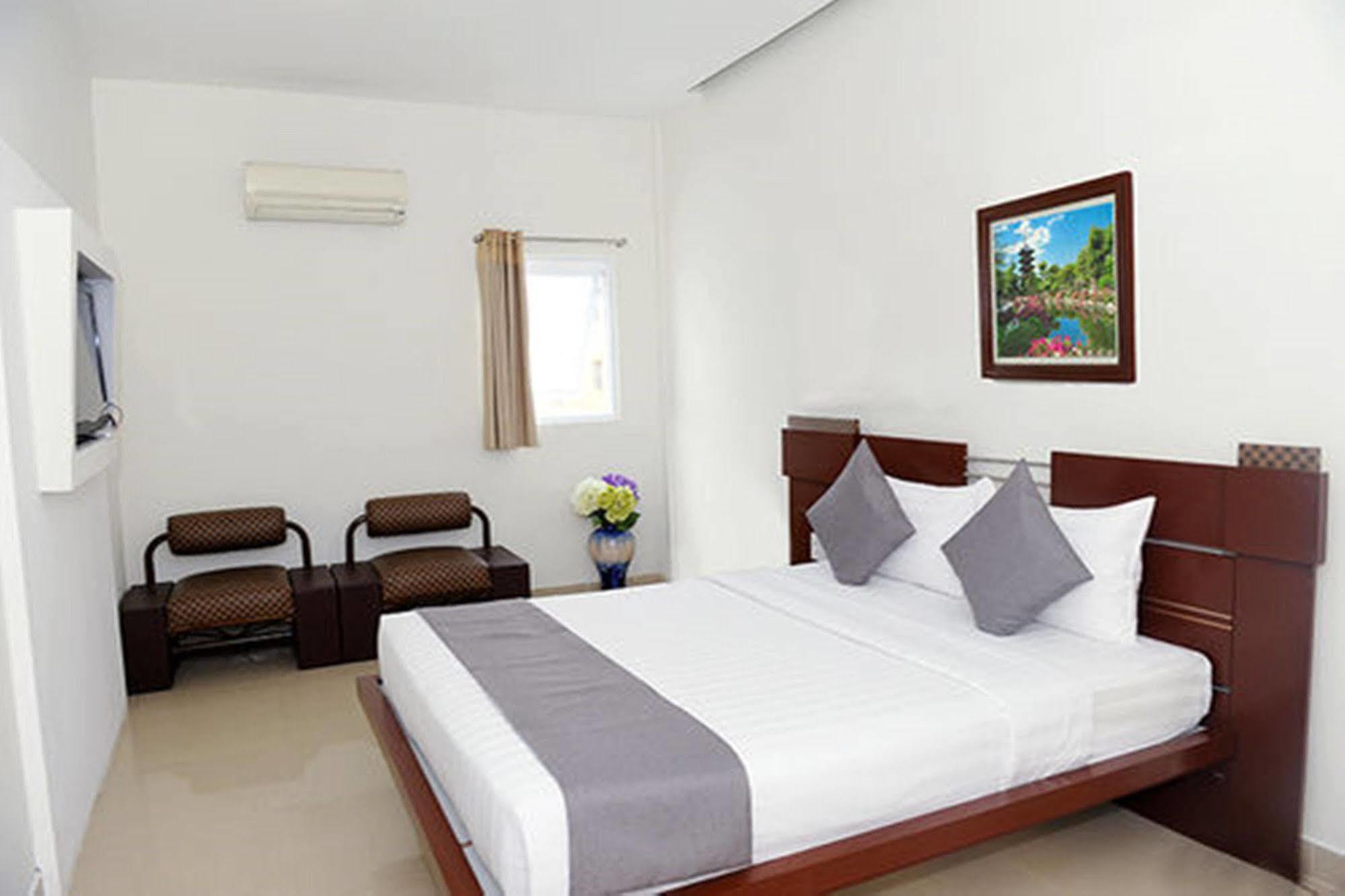 Hotel Thuy Sakura & Serviced 3*