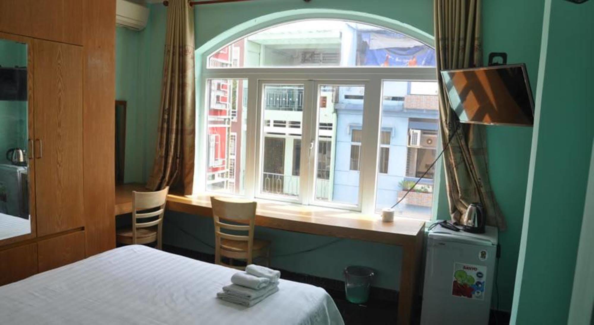 Hotel Ha Vy *