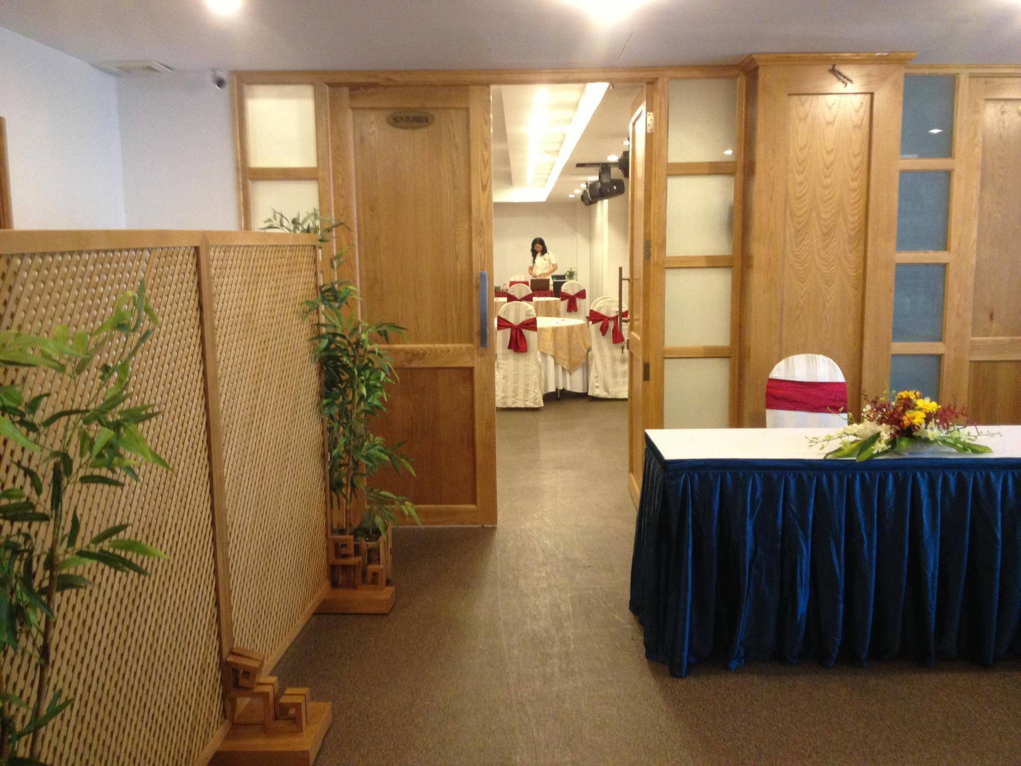 Viet Lotus Saigon Hotel 4*