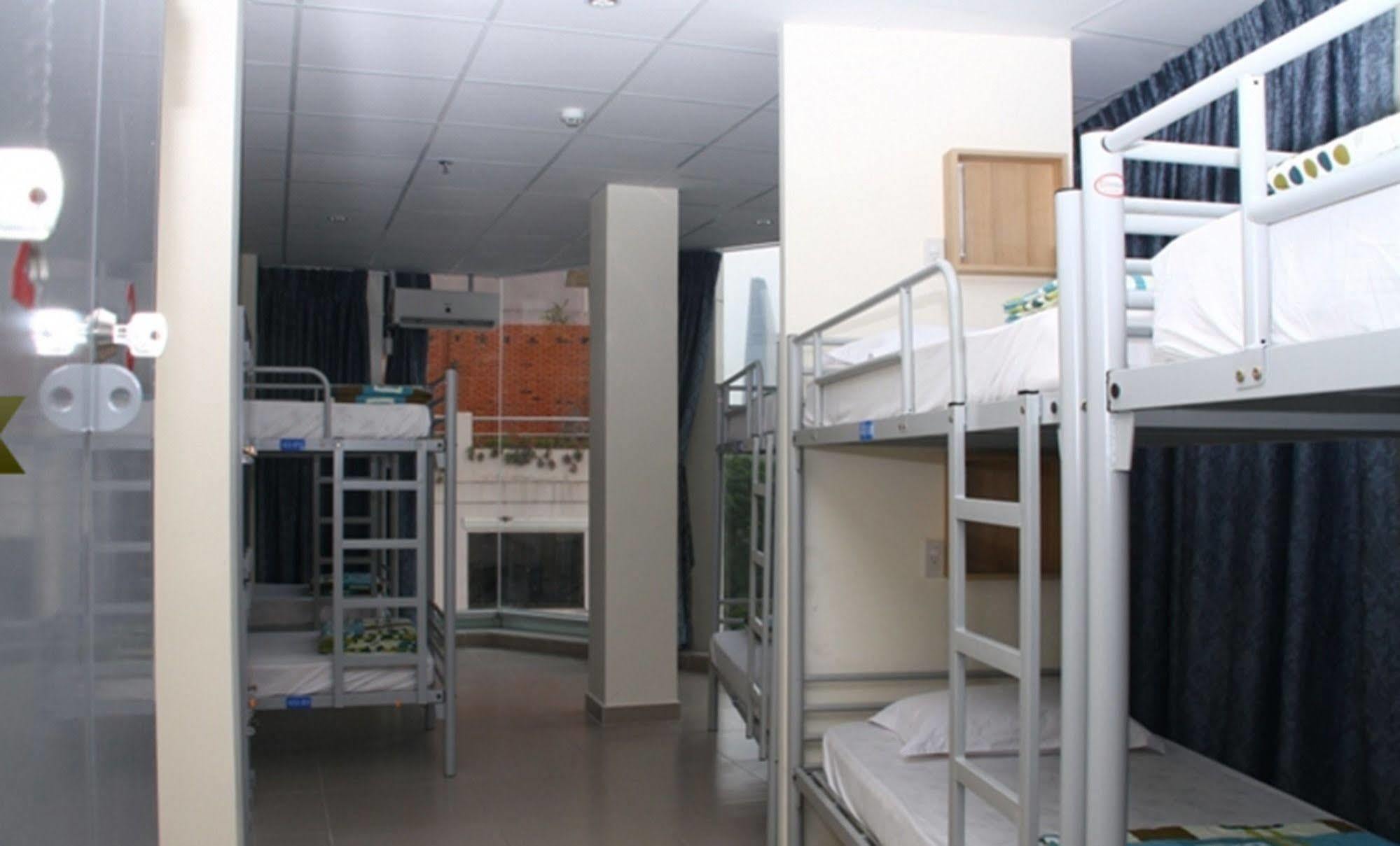 Hostel Vietnam Backpacker - Saigon