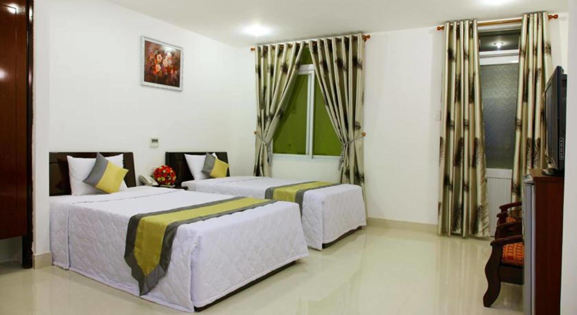 Hotel Rain Bow Ho Chi Minh City