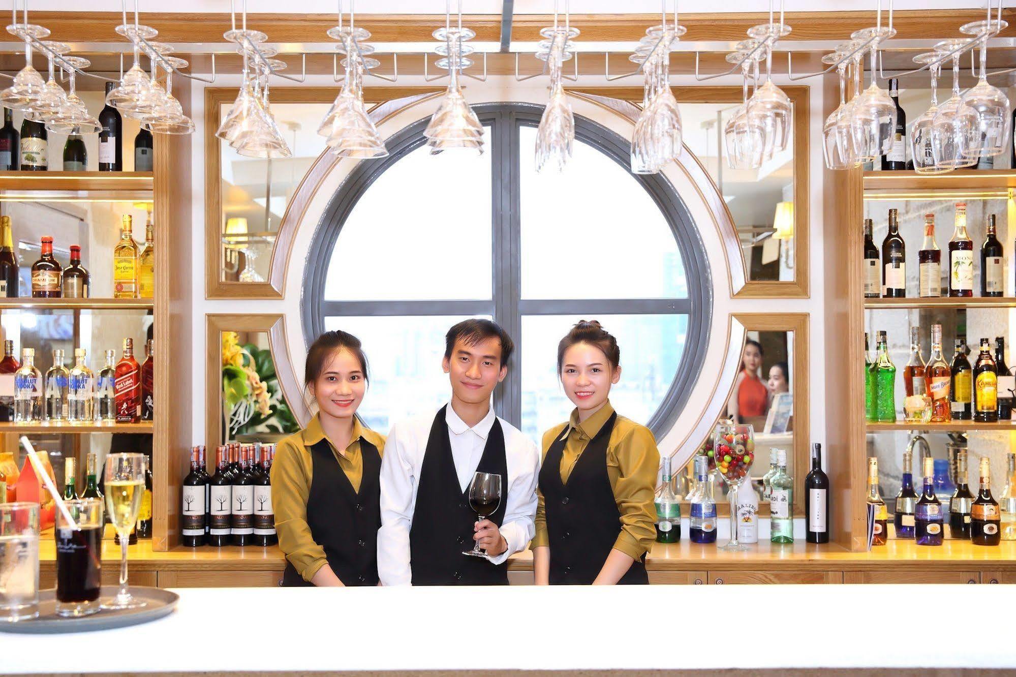 Au Charner Hotel