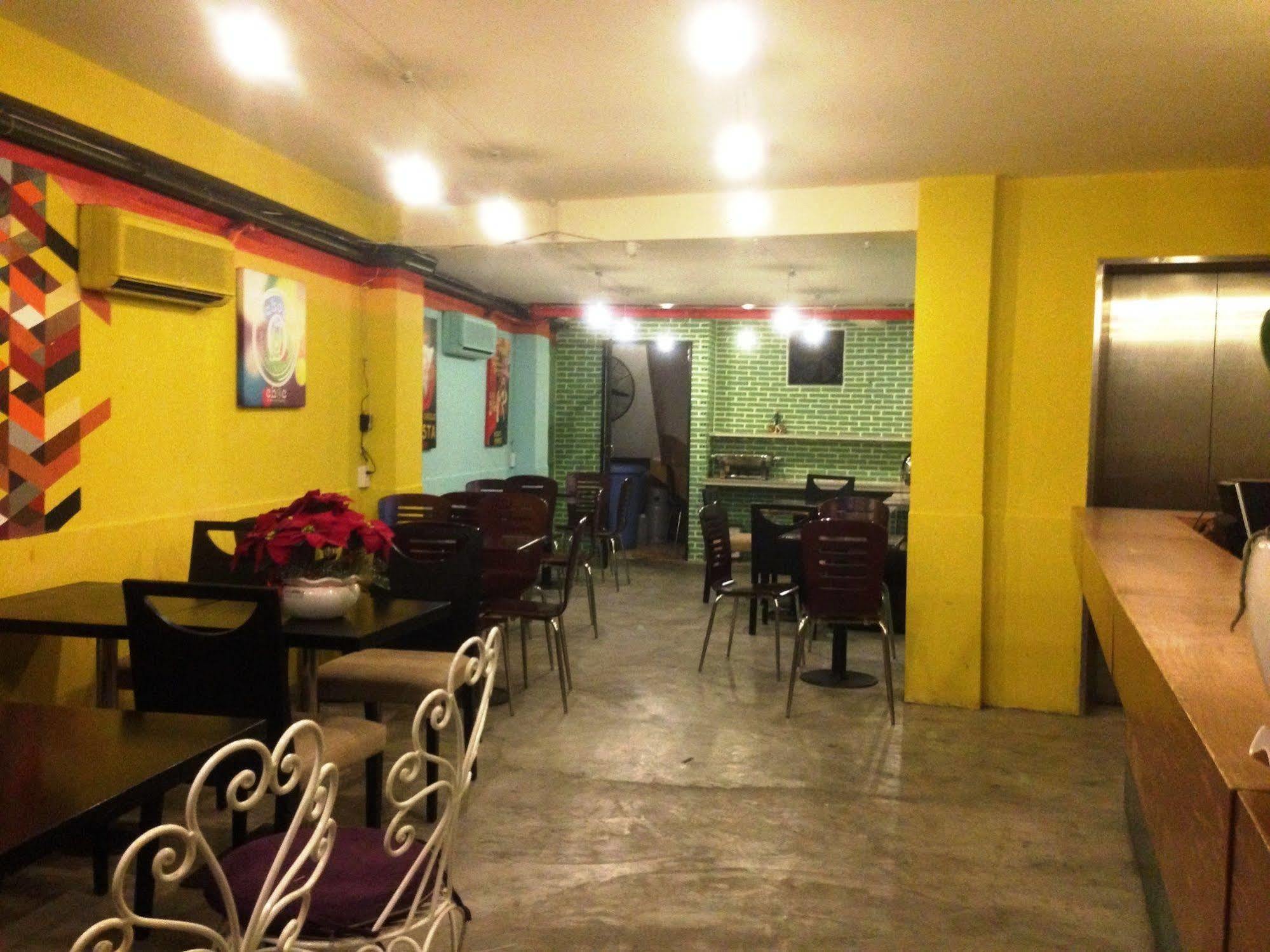 Hotel A25 - 14 Pho Duc Chinh Ho Chi Minh City