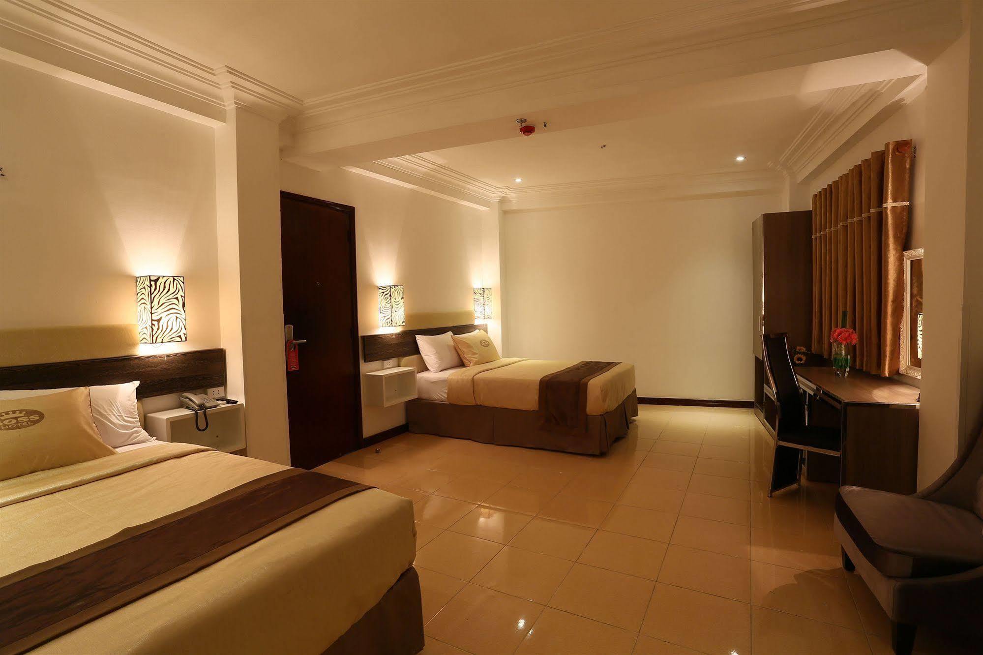 A25 - 14 Pho Duc Chinh Hotel 2*