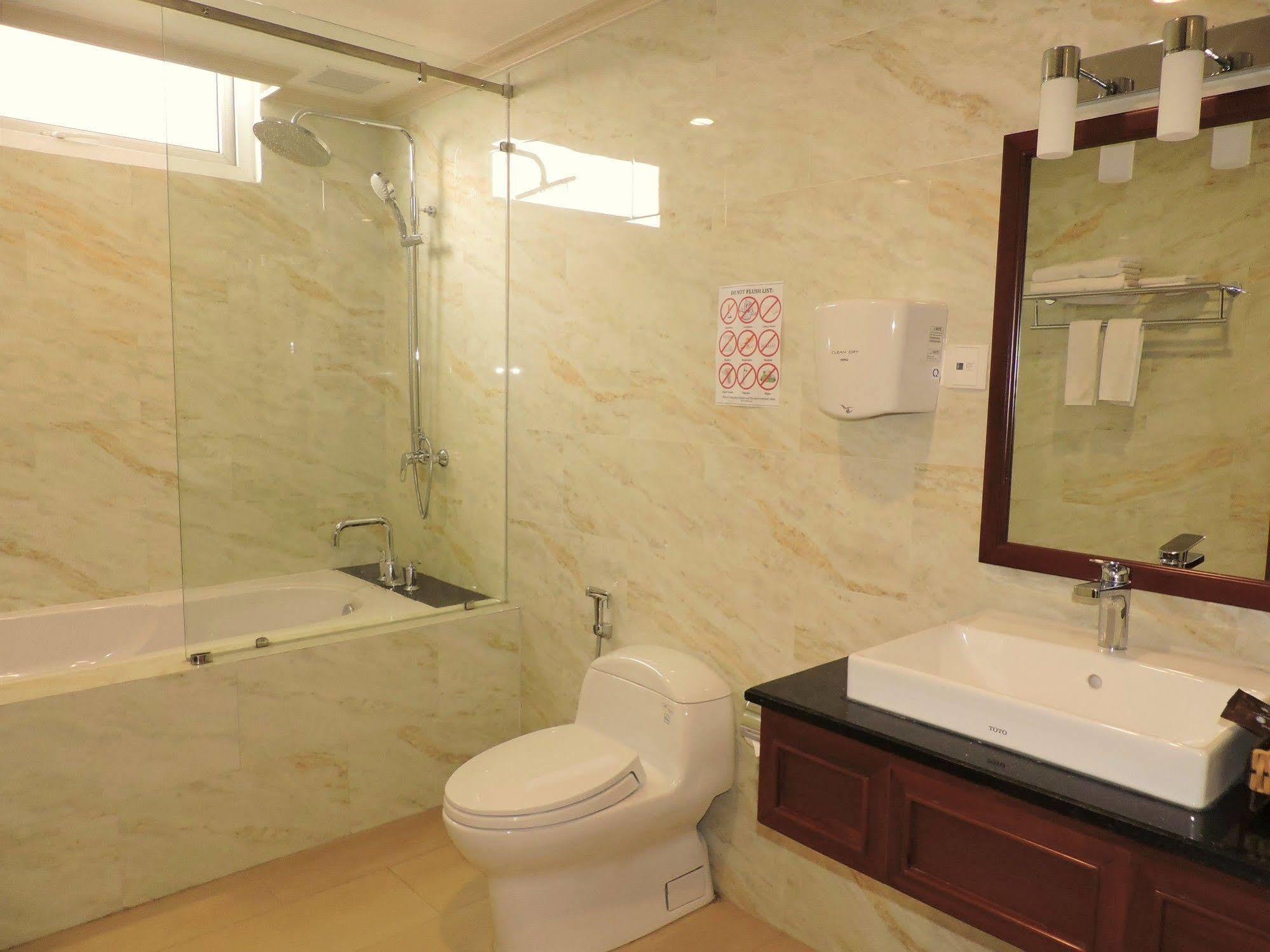 Hotel Minh Tam Phu Nhuan & Ho Chi Minh City