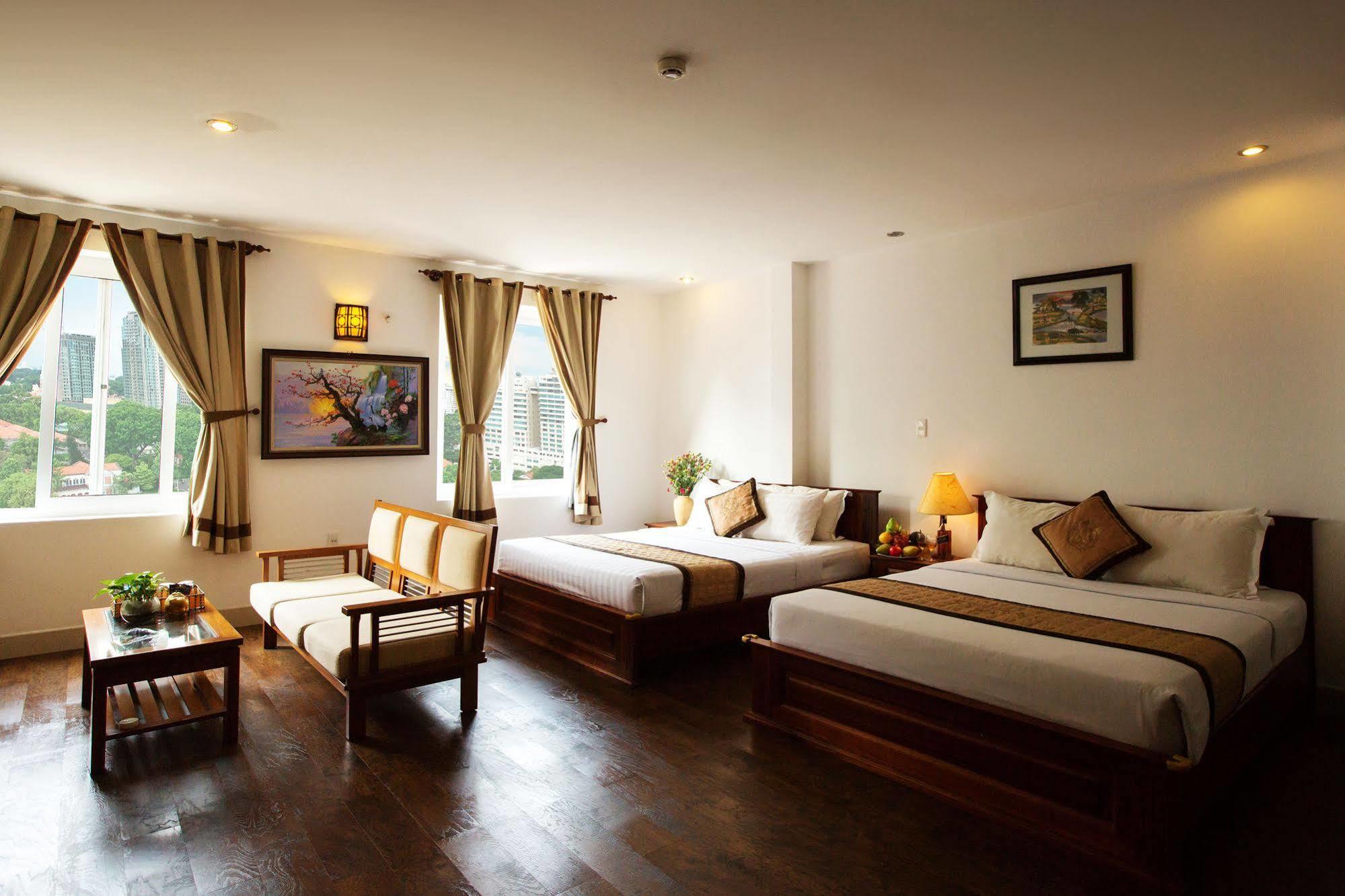 Golf Hotel