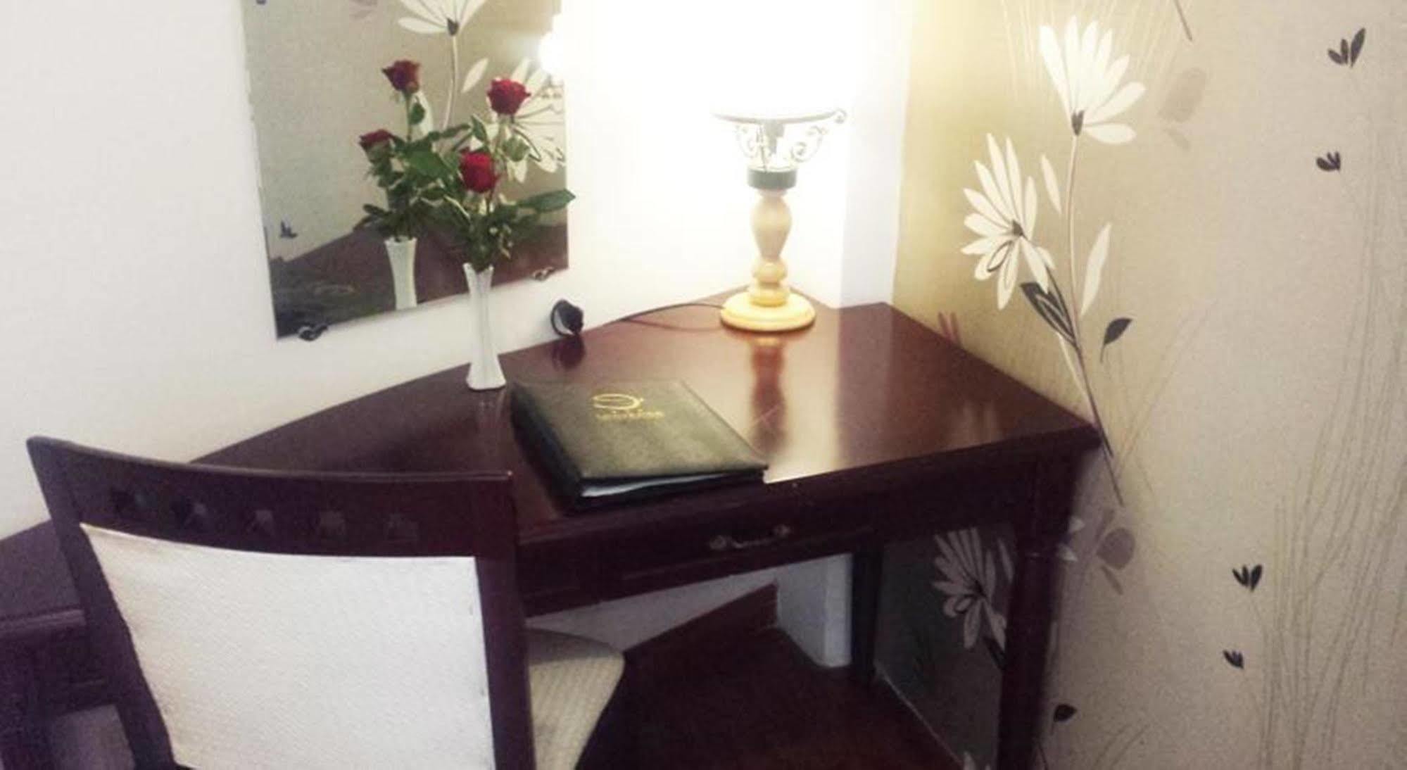 Universe Saigon Hotel 3*
