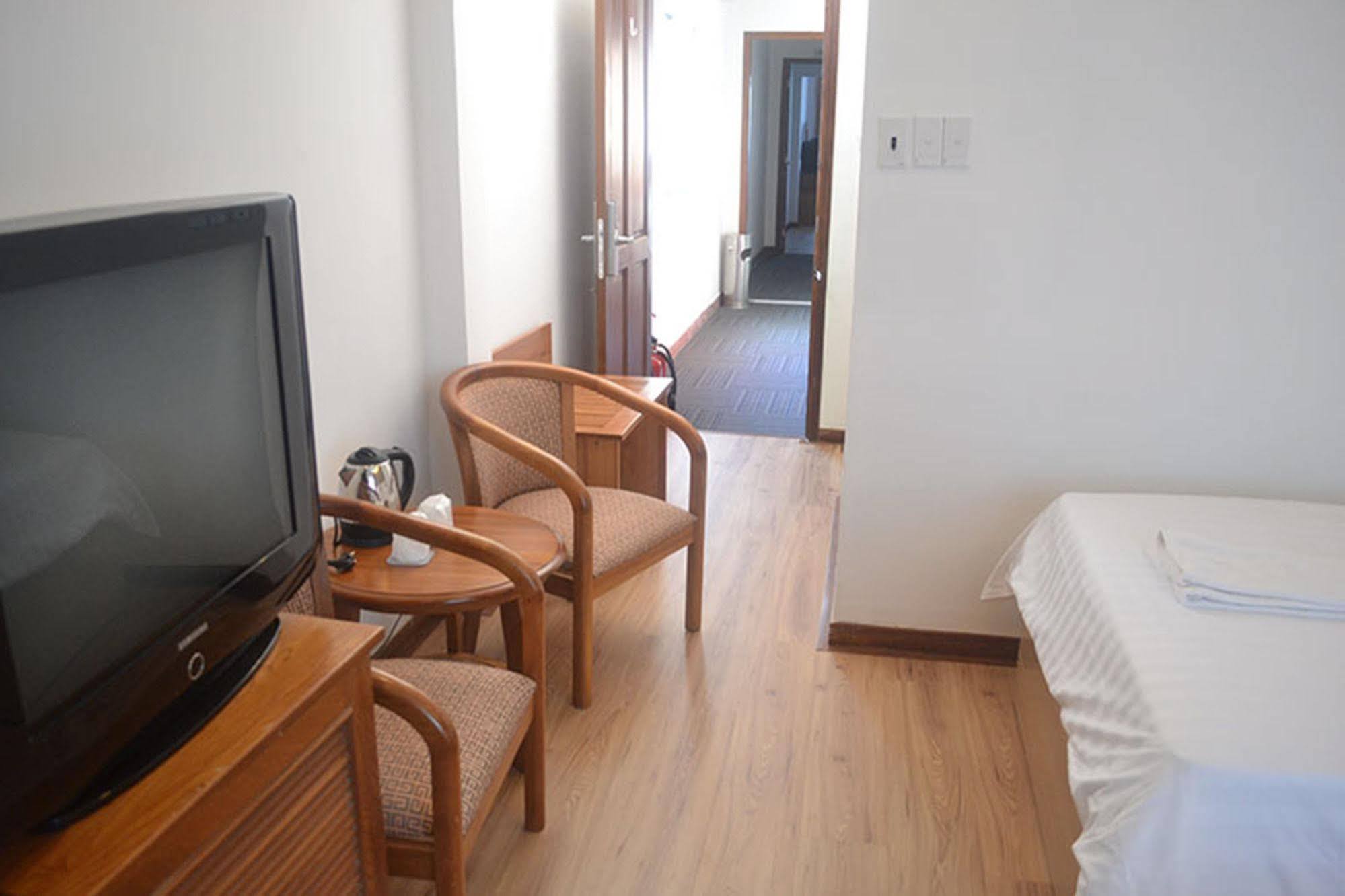 Saigon River Boutique 2*