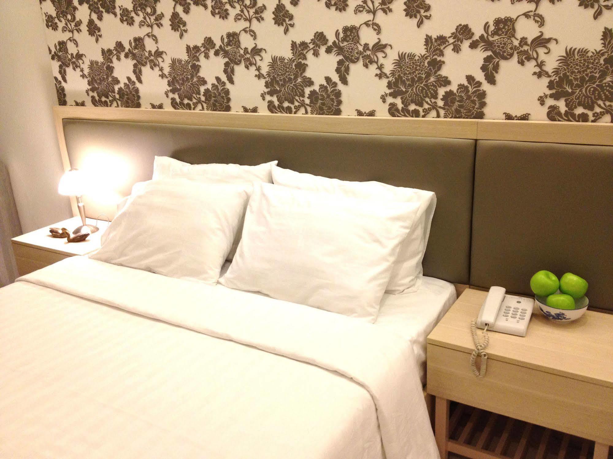 Saigon River Boutique