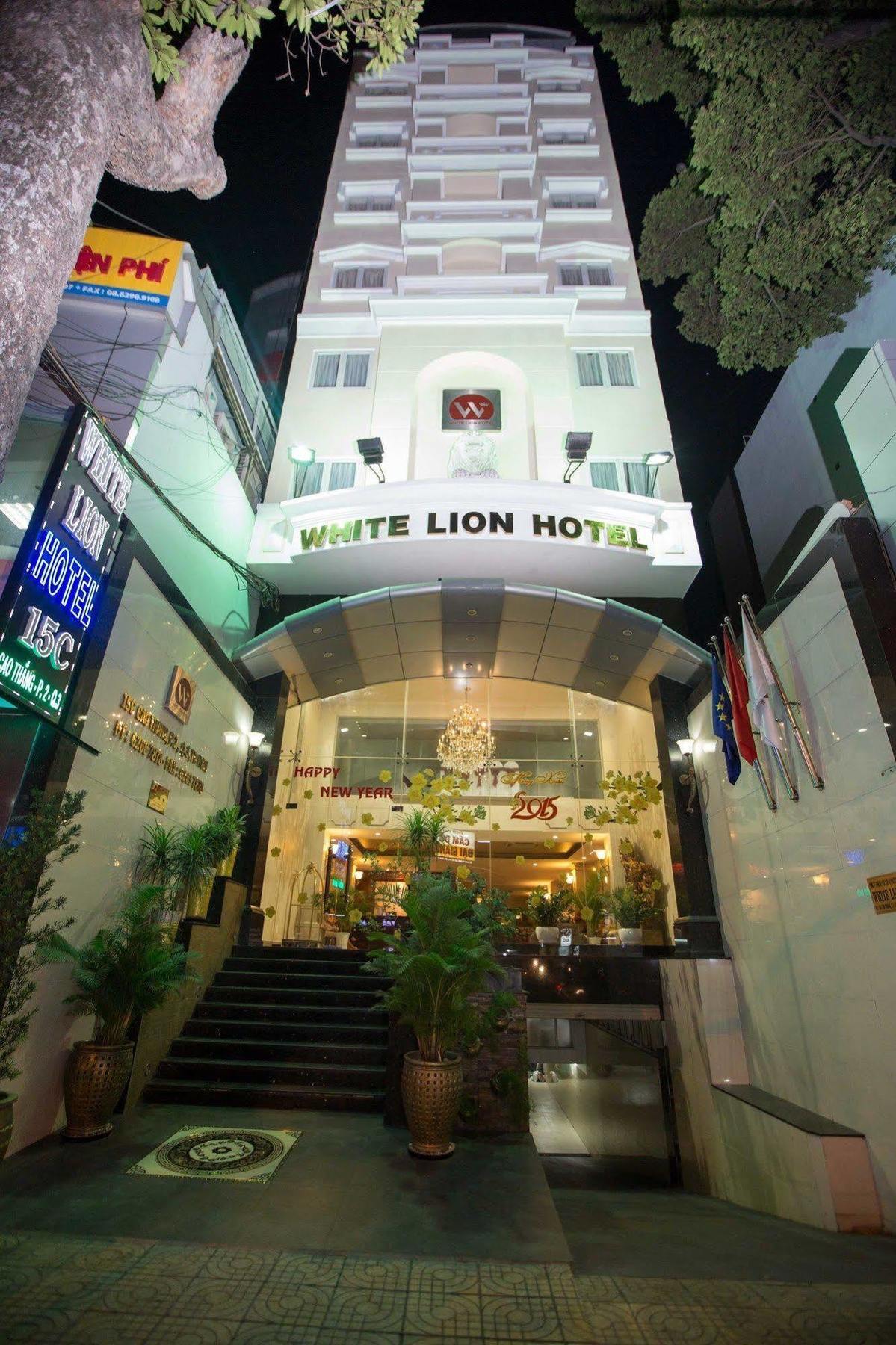 White Lion Hotel 3*