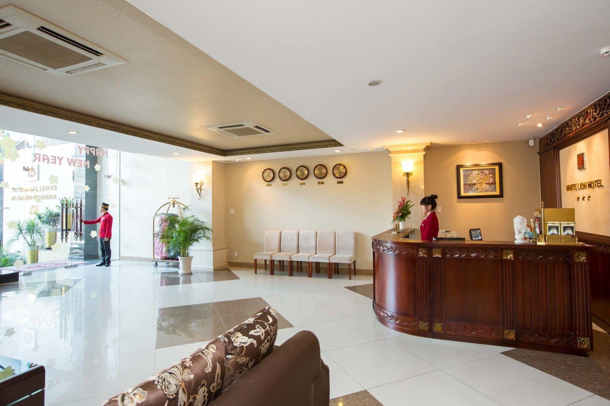 White Lion Hotel 3*
