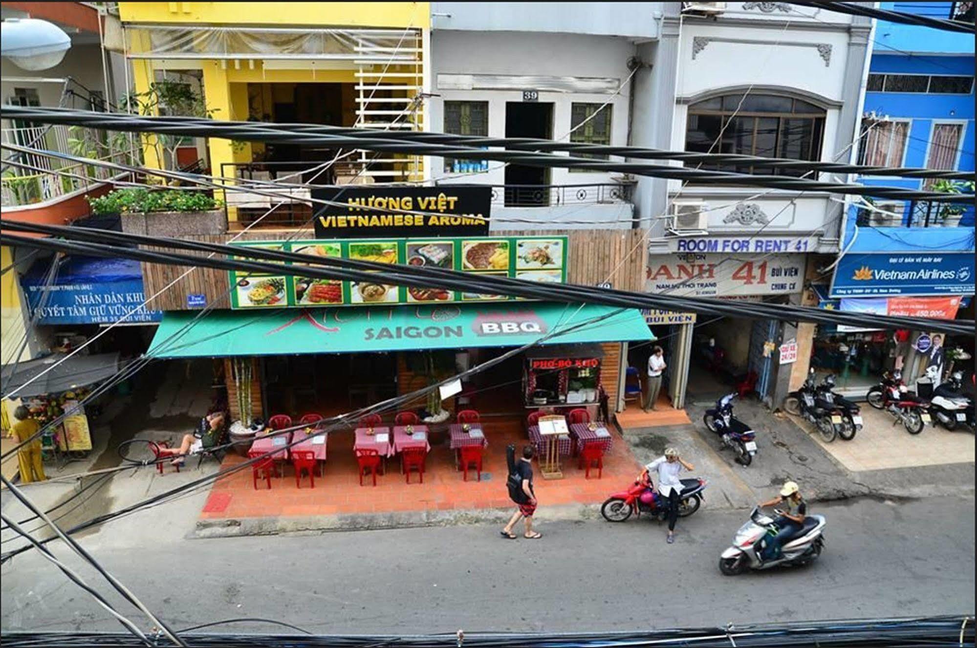 Oyo 438 Small Bay Ho Chi Minh City