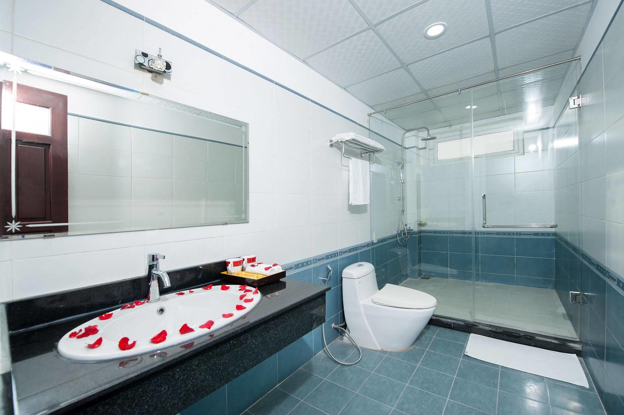 Eden Garden - Bùi Viện Street 3*