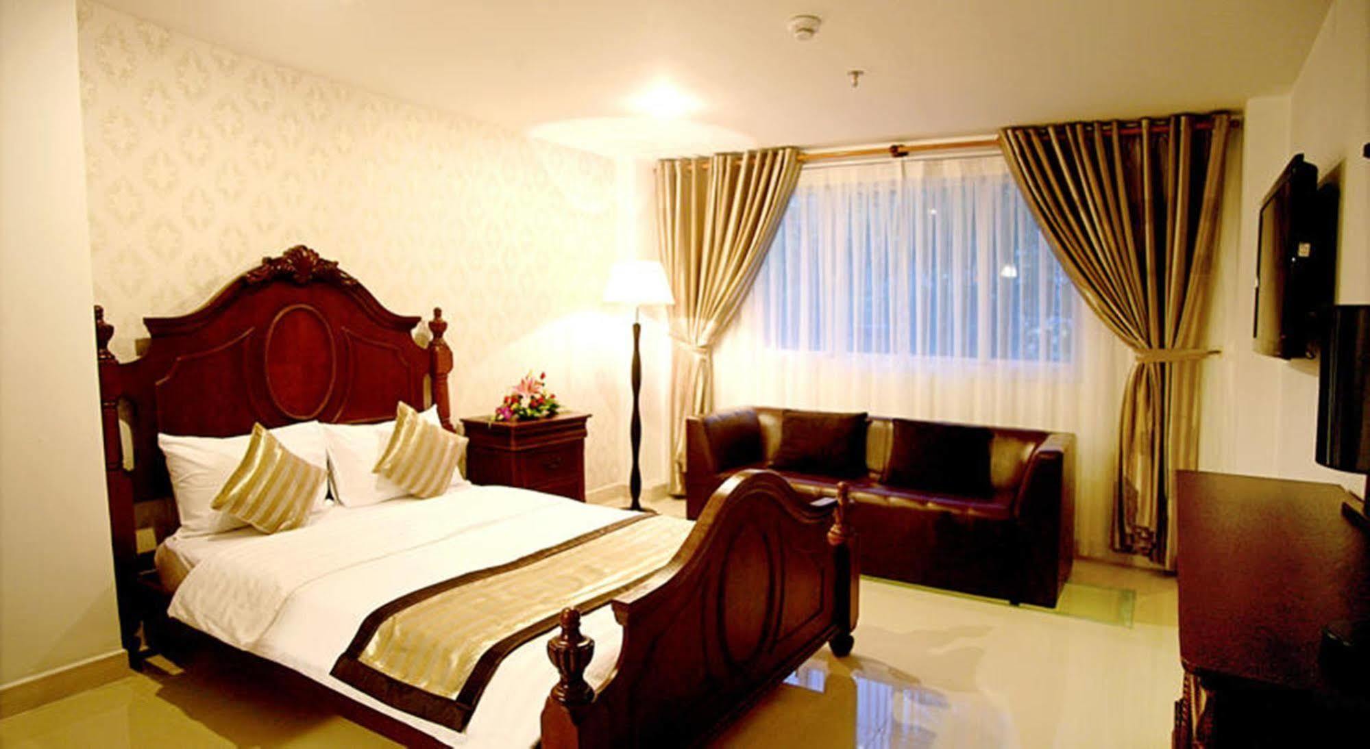 Hotel New Sunny 2*