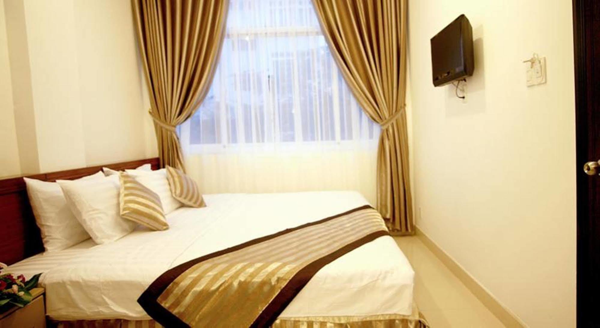 New Sunny Hotel 2*