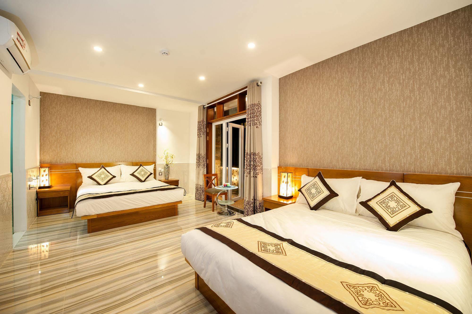 Acacia Saigon 3*