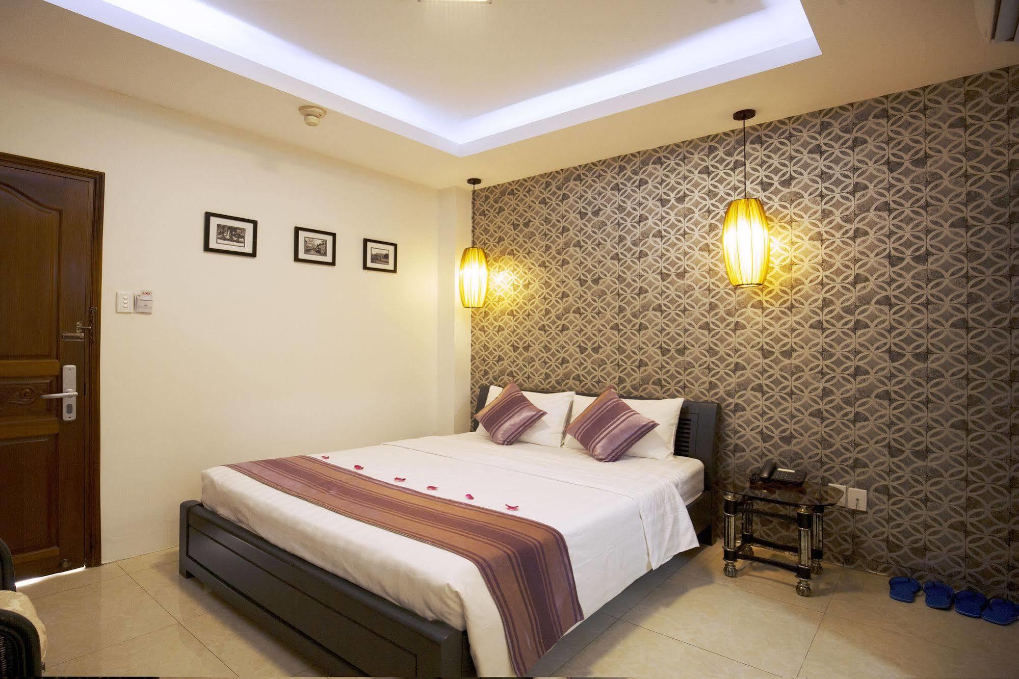 Sense Legend And Hotel 2*