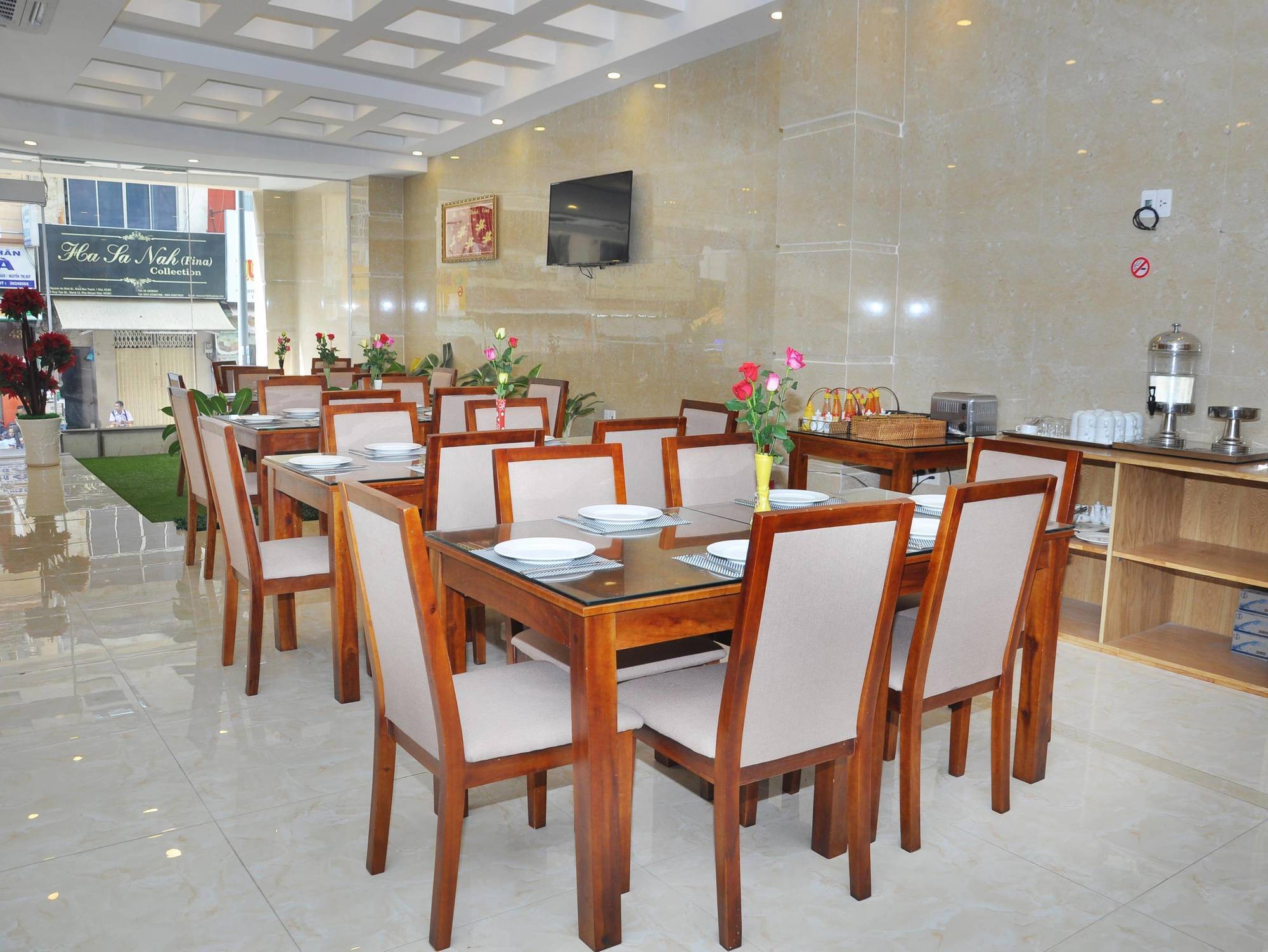 Queen - Ben Thanh Market Hotel