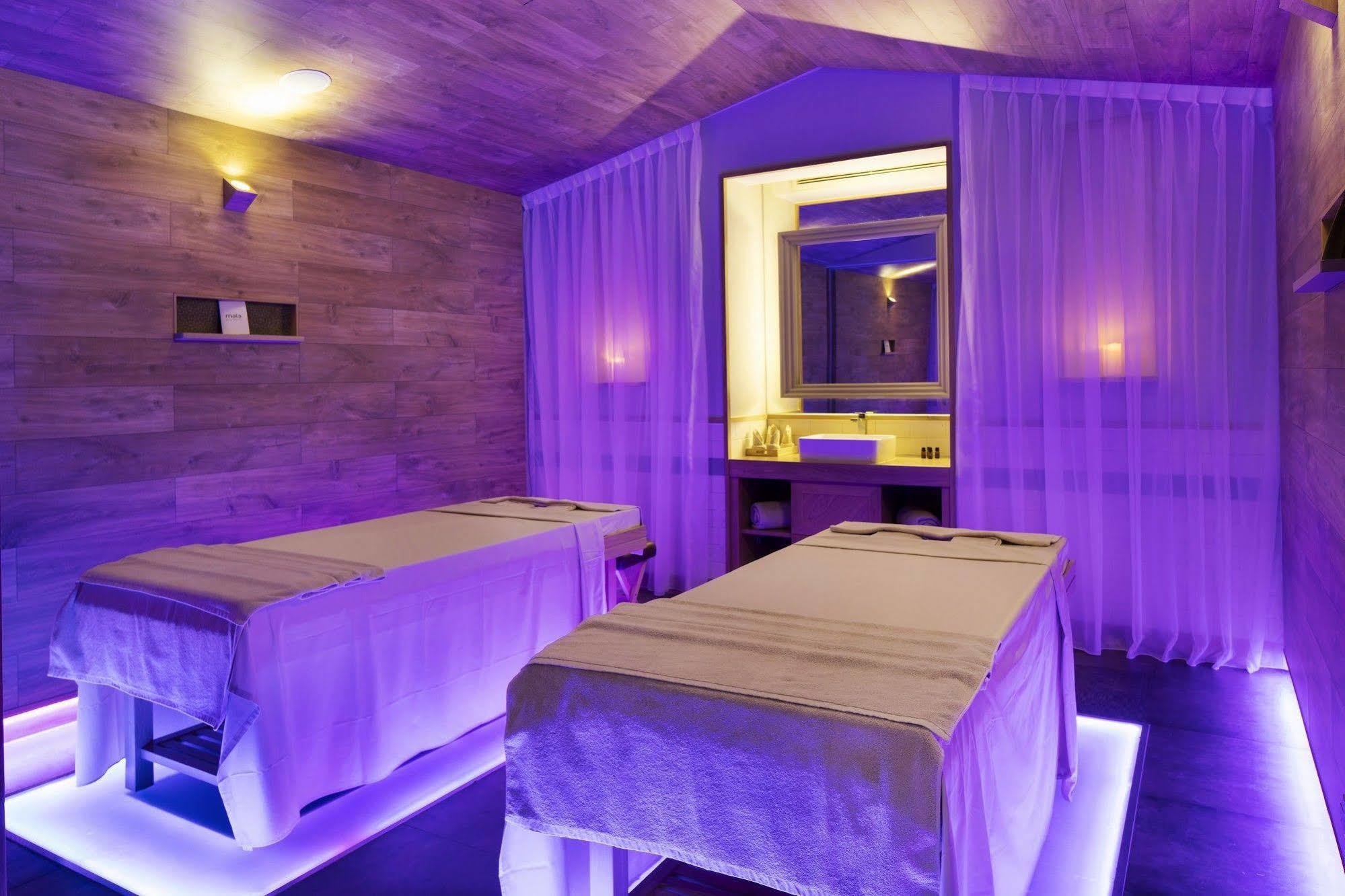 Fusion Saigon 4*