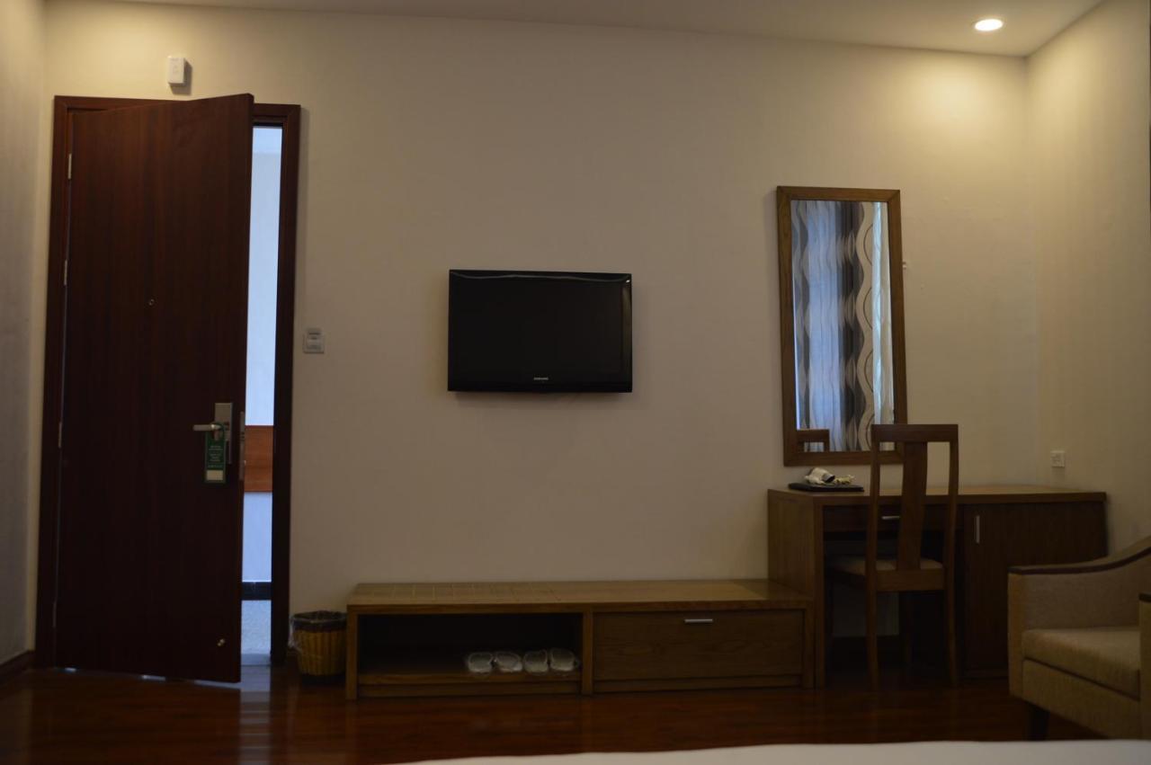 Phu Tho Hotel Ho Chi Minh City